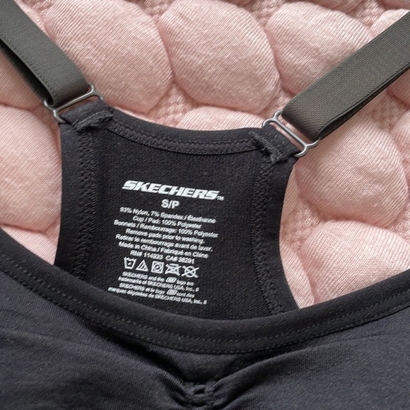 NWT Skechers Seamless 4-Way Stretch Sports Bra Size Small - Picture 4 of 6